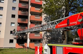 Feuerwehr und Rettungsdienst Bonn: FW-BN: Wohnungsbrand in Bonn-Tannenbusch - F&uuml;nf Wohnungen vor&uuml;bergehend nicht bewohnbar - 1 verletzte Person