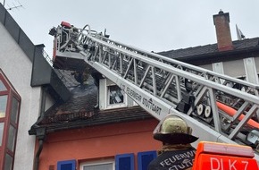 Feuerwehr Stuttgart: FW Stuttgart: Dehnfugenbrand führt zu langwierige Löscharbeiten