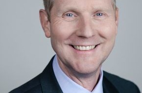 Unilever Deutschland GmbH: Unilever Media Direktor Uwe Becker übergibt Staffelstab an Arne Kirchem
