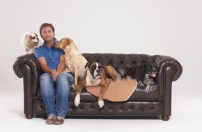 PLATINUM GmbH & Co. KG: Kooperation mit Tiernahrungshersteller Pro Developments: "Hundeprofi" Martin Rütter ist neuer Markenbotschafter für PLATINUM-Hundenahrung (BILD)