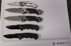 Bundespolizeidirektion Sankt Augustin: BPOL NRW: Bundespolizei beschlagnahmt f&uuml;nf Einhandmesser