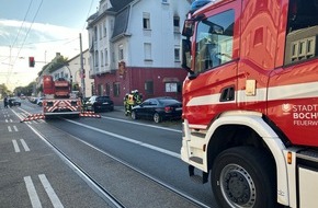 Feuerwehr Bochum: FW-BO: Feuer mit gemeldetem Menschenleben in Gefahr in Bochum Höntrop