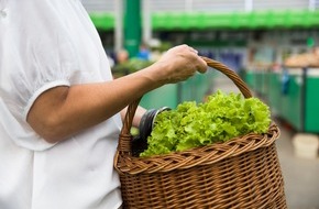 Verbraucherzentrale Nordrhein-Westfalen e.V.: Wussten Sie schon, wie welkes Gemüse wieder frisch wird?