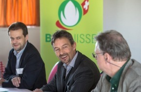 BIO SUISSE: Biofläche in der Schweiz wächst um 5'000 Hektaren - Biomarkt erstmals über 2 Milliarden Franken