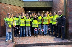 Polizeiinspektion Wilhelmshaven/Friesland: POL-WHV: Neue ausgebildete Schülerlotsinnen und -lotsen in Bockhorn unterstützen sichere Schulwege