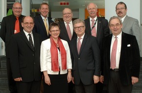 GastroSuisse: GastroSuisse: Assemblée des délégués, Pfäffikon SZ: réélection pour le conseil réuni / Le conseil de GastroSuisse passe à neuf membres Le président, Klaus Künzli est confirmé dans sa fonction