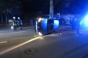 Feuerwehr Mülheim an der Ruhr: FW-MH: Verkehrsunfall auf dem Lindenhof #fwmh