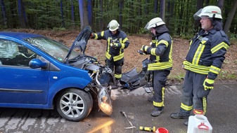 Freiwillige Feuerwehr der Gemeinde Sonsbeck: FW Sonsbeck: eCall - Verkehrsunfall auf der Reichswaldstra&szlig;e