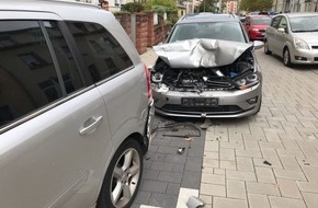 Polizeipräsidium Westpfalz: POL-PPWP: Gas- mit Bremspedal verwechselt und hierbei vier Fahrzeuge beschädigt