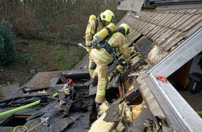 Polizei Mettmann: POL-ME: Dachstuhlbrand - die Polizei ermittelt wegen fahrlässiger Brandstiftung - Ratingen- 2102114