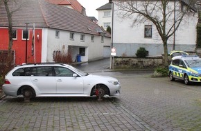 Kreispolizeibehörde Soest: POL-SO: Rüthen-Drewer - Auto aufgebockt