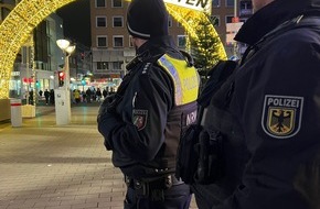 Polizei Duisburg: POL-DU: Stadtgebiet: Gemeinsame Schwerpunktkontrolle der Bundespolizeiinspektion Düsseldorf und der Polizei Duisburg: Messerkontrollen auf dem Weihnachtsmarkt