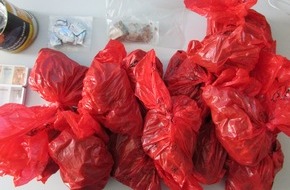 Polizeipräsidium Aalen: POL-AA: Rems-Murr-Kreis: Drogendealer in U-Haft
++ Rauschgift an Jugendliche verkauft ++