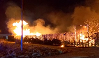 Landespolizeiinspektion Erfurt: LPI-EF: Großbrand - Feuerwerk mit Folgen