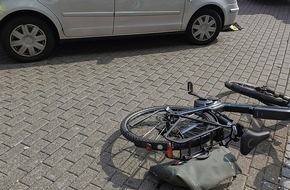 Polizei Köln: POL-K: 210624-1-K Gefahrensituation Abbiegen - Radfahrer bei Abbiegeunfall schwer verletzt