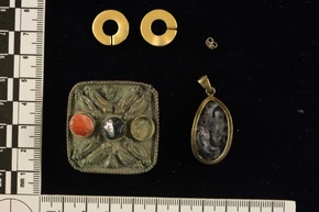POL-OF: Wem gehört dieser Schmuck?