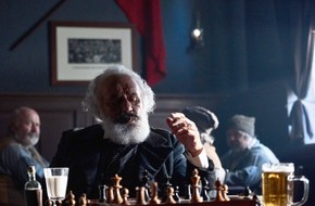 ZDF: Mario Adorf als Karl Marx: Drehstart für ZDF-Dokudrama (FOTO)