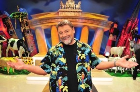 SAT.1: Action, Spaß und ein Hawaiihemd: Explosionsgefahr bei "Ich liebe Deutschland" mit Jürgen von der Lippe - ab Freitag in SAT.1 (mit Bild)