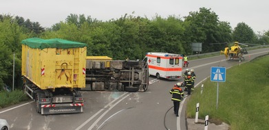 Polizeidirektion Neustadt/Weinstraße: POL-PDNW: Polizeiautobahnstation Ruchheim - Autobahn  650 - Verkehrsunfall mit Lkw an der Autobahnanschlussstelle Maxdorf