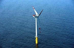 Trianel GmbH: Trianel Windpark Borkum wächst in die Höhe / Erste AREVA Windkraftanlagen im Stadtwerke-Windpark sind errichtet (BILD)