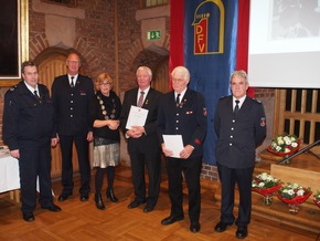 Feuerwehr Kalkar: Ehrungen der Freiwilligen Feuerwehr Stadt Kalkar