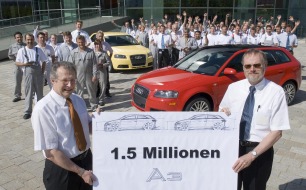 Audi AG: Produktionsteam präsentiert Jubiläumsfahrzeug im Audi Forum Ingolstadt / 1,5 Millionen Audi A3 produziert