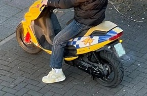 Kreispolizeibehörde Rhein-Kreis Neuss: POL-NE: Diebe stehlen gelben Motorroller der Marke Malaguti