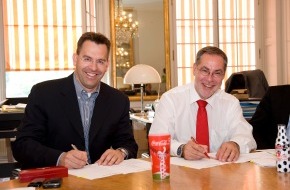 Coca-Cola Schweiz GmbH: Vertragsunterzeichnung zwischen der Stadt Bern und Coca-Cola zur Aktivierung der Fanzone