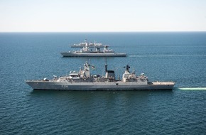 Presse- und Informationszentrum Marine: Führungswechsel im 2. Fregattengeschwader in Wilhelmshaven