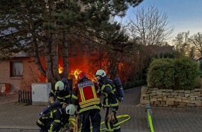 Feuerwehr Iserlohn: FW-MK: PKW-Brand greift auf Wohnhaus über