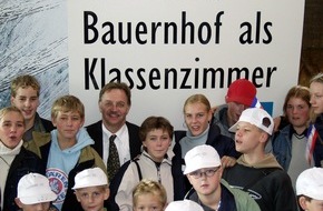 Deutscher Bauernverband (DBV): Auftaktveranstaltung zum "Bauernhof als Klassenzimmer" / Sonnleitner: Landwirtschaft bietet realitätsbezogenen Anschauungsunterricht