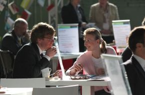 Deutsche Gründer- und Unternehmertage (deGUT): Startschuss für die 28. Deutschen Gründer- und Unternehmertage am 26. und 27. Oktober 2012 in Berlin (BILD)