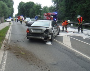 POL-DN: Schwerer Verkehrsunfall erfordert Sachverständigen