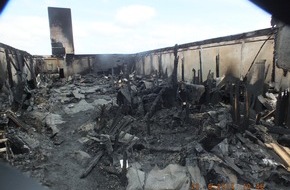 Polizeidirektion Bad Segeberg: POL-SE: Elmshorn: Folgemeldung zu Großfeuer in der Beethovenstraße - Brandermittlungen der Kriminalpolizei laufen auf Hochtouren - Brandursache noch ungeklärt - Polizei gibt Bilder frei