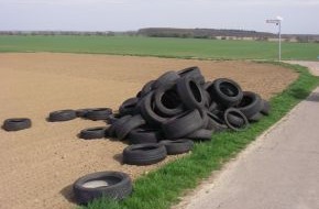 Polizei Düren: POL-DN: Reifen im Feld entsorgt