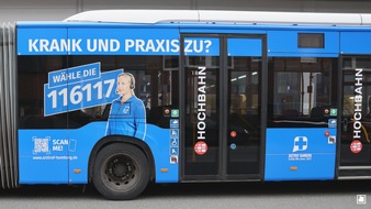 FW-HH: Ein Bus mit klarer Botschaft: Die richtige Nummer im richtigen Moment!