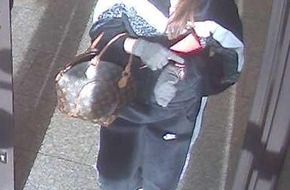 Polizei Bonn: POL-BN: Bad Godesberg: 56-Jährige beim Geldabheben beobachtet und bestohlen - Wer kennt diese Frau?