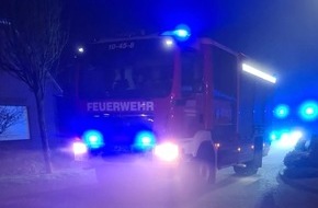 Freiwillige Feuerwehr Aurich: FW-AUR: Türöffnung nach medizinischem Notfall