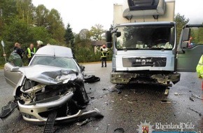 Polizeipräsidium Westpfalz: POL-PPWP: Schwerer Unfall an abknickender Vorfahrtstraße