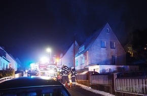Feuerwehr Iserlohn: FW-MK: Rauchentwicklung aus dem Gebäude