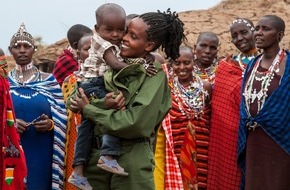IFAW - International Fund for Animal Welfare: World Ranger Day: Massai-Rangerinnen kehren erstmals seit dem Lockdown zu ihren Familien zurück