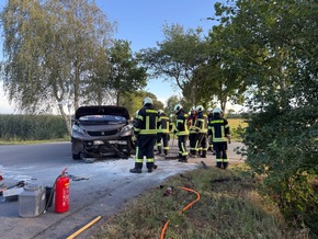FW-AUR: Betriebsstoffe nach Verkehrsunfall ausgetreten