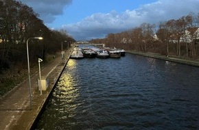 Polizei Duisburg: POL-DU: Duisburg/Minden: Binnenschiffer-Protest auf dem Mittellandkanal