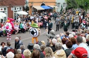 Schützenfest Hannover: 488.Schützenfest: 150.000 BesucherInnen beim Schützenausmarsch in Hannover