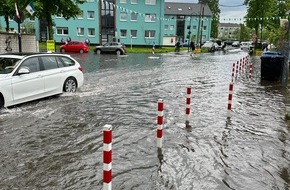 Feuerwehr Ratingen: FW Ratingen: Gewitter mit Starkregen in Ratingen - zahlreiche Einsätze für die Feuerwehr