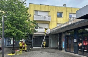 Feuerwehr Grevenbroich: FW Grevenbroich: Feuerwehr rettet zwölf Personen bei Kellerbrand in Grevenbroich