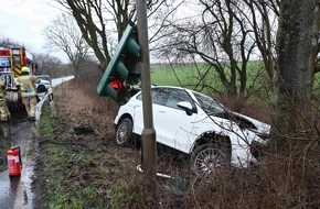 Feuerwehr Pulheim: FW Pulheim: Verkehrsunfall zwischen Brauweiler und Geyen