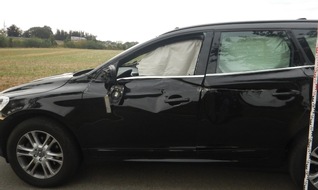 Polizei Münster: POL-MS: Pflug schlitzt Volvo auf - Autofahrer leicht verletzt