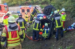 Feuerwehr Bochum: FW-BO: Verkehrsunfall in der Autobahnauffahrt zur A448 fordert zwei Verletzte
