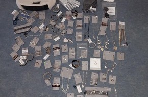 Bundespolizeiinspektion Hamburg: BPOL-HH: Frau auf "Shopping-Tour" im Hauptbahnhof - Diebstahl von 76 Gegenst&auml;nden im Wert von &uuml;ber 1.000 EUR - Festnahme durch Bundespolizei